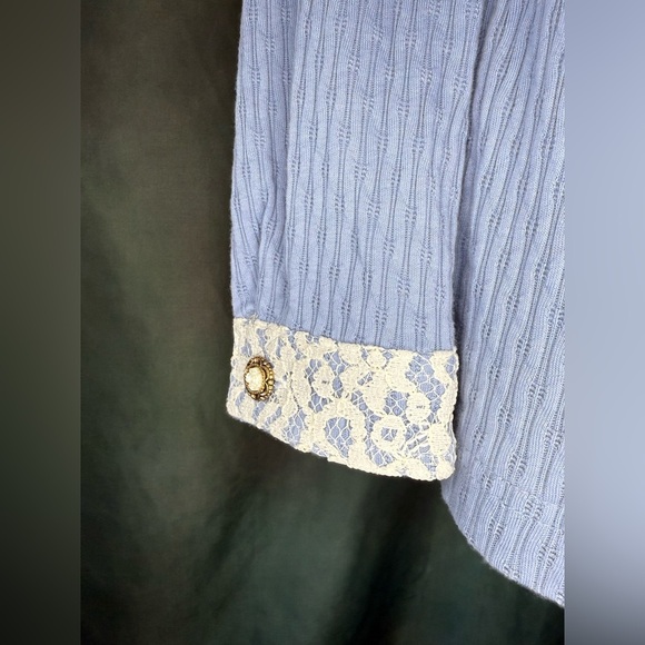 Vintage Lacy Afternoon Blue Button-Down Shirt with Lace & Floral Details - Picture 5 of 10